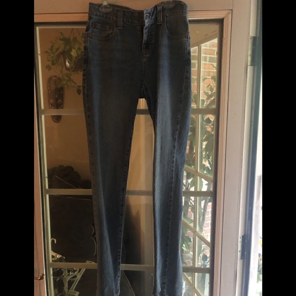 DKNY Jeans size 2 skinny jeans.